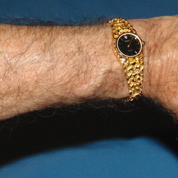 LADIES GRUEN GOLD TONE NUGGET WATCH - Picture 9 of 9